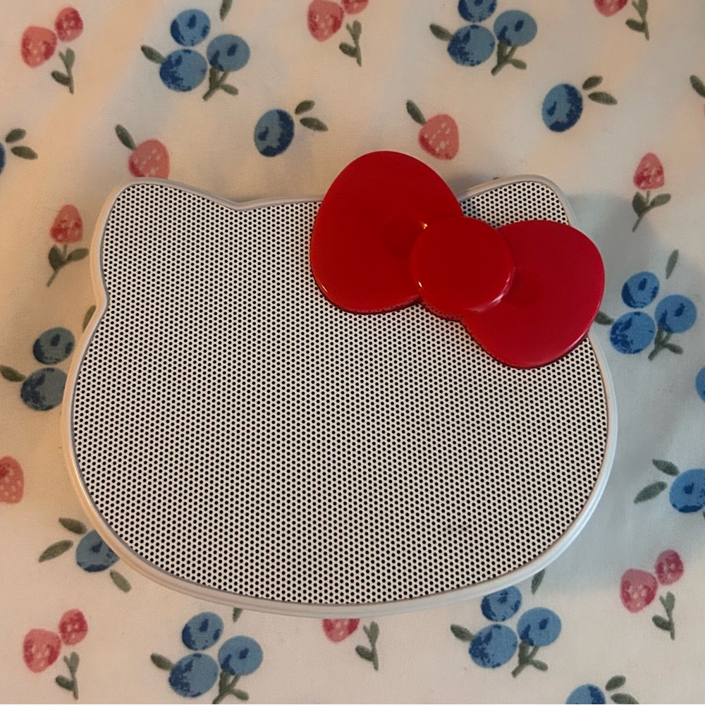 *Rare* Sanrio iHome Hello Kitty BT Speaker